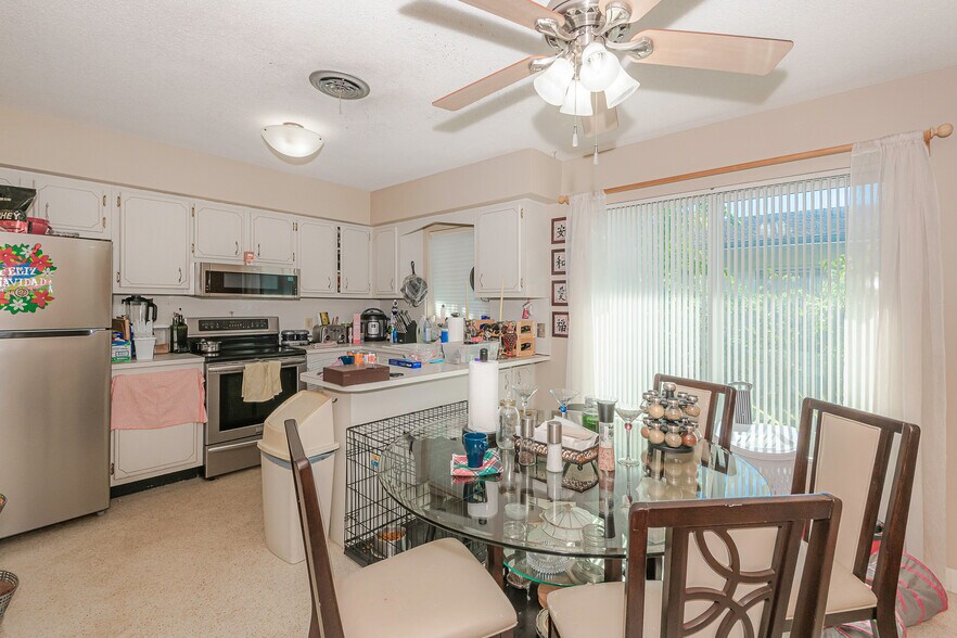 More Photos Of 321 SE 1st Ave, Pompano Beach Multifamily For Sale
