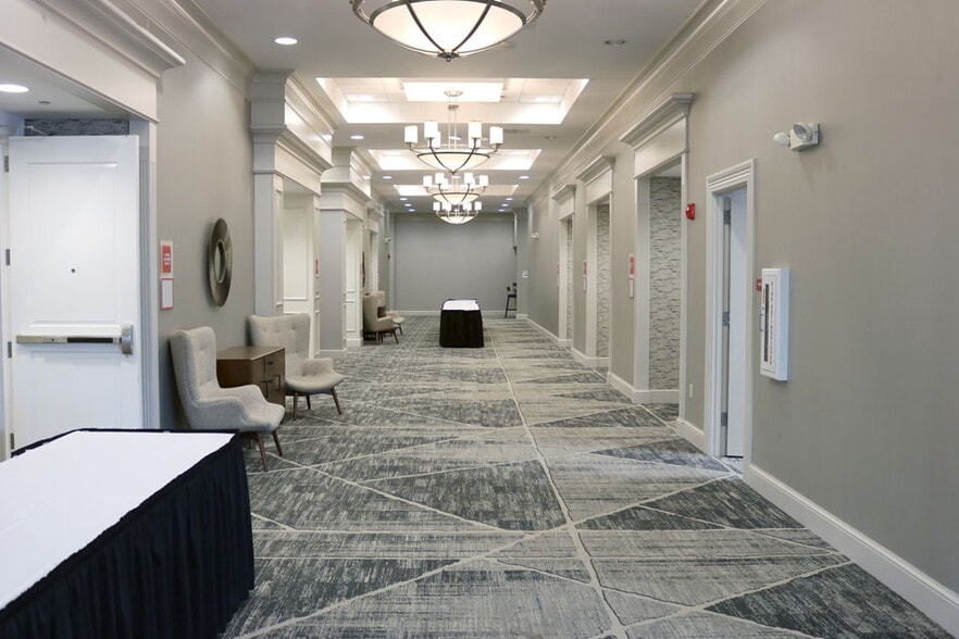 More Photos Of 327 Fountains Pky, Fairview Heights Hotel For Sale