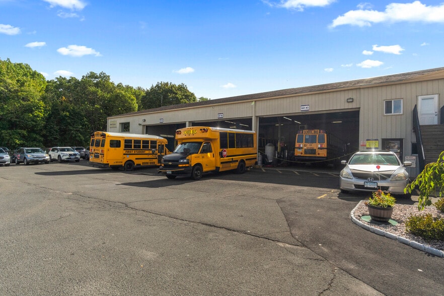 More Photos Of 1349-1355 Dixwell Ave, Hamden Warehouse For Sale