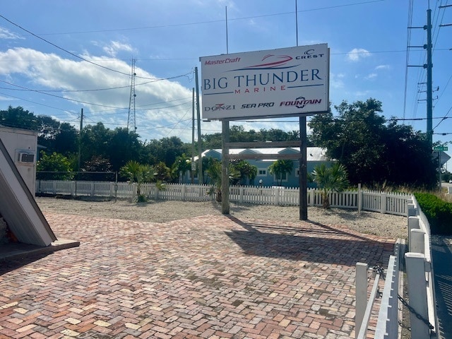 More Photos Of 106309 Overseas Hwy, Key Largo Auto Dealership For Lease