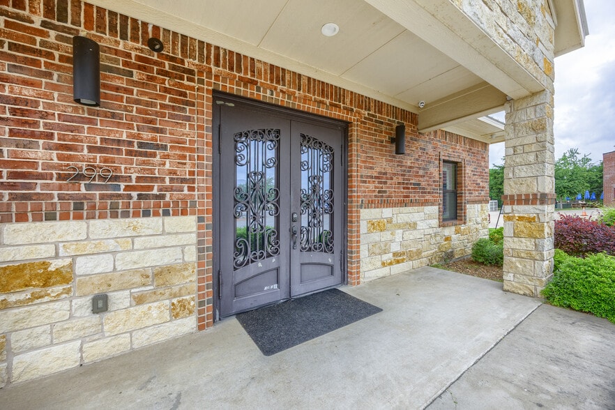 More Photos Of 299 W Eldorado Pky, McKinney Office For Sale