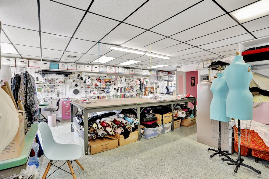 More Photos Of 311 E Prospect Rd, Oakland Park General Retail For Sale