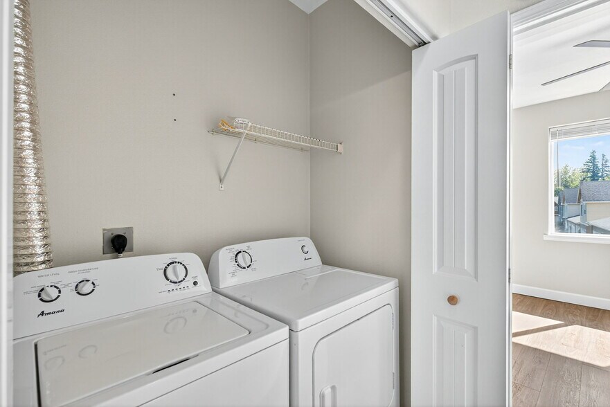 More Photos Of 1647 NE Market Dr, Fairview Apartments For Sale