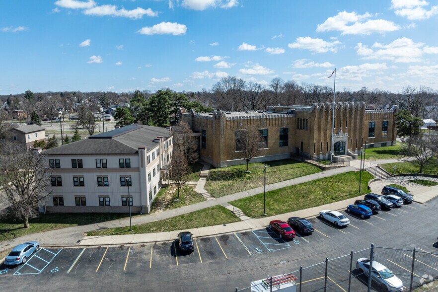 More Photos Of 115 West St, Battle Creek Apartments For Sale