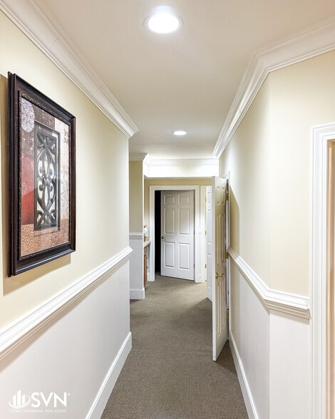 More Photos Of 1795 Alysheba Way, Lexington Office For Sale