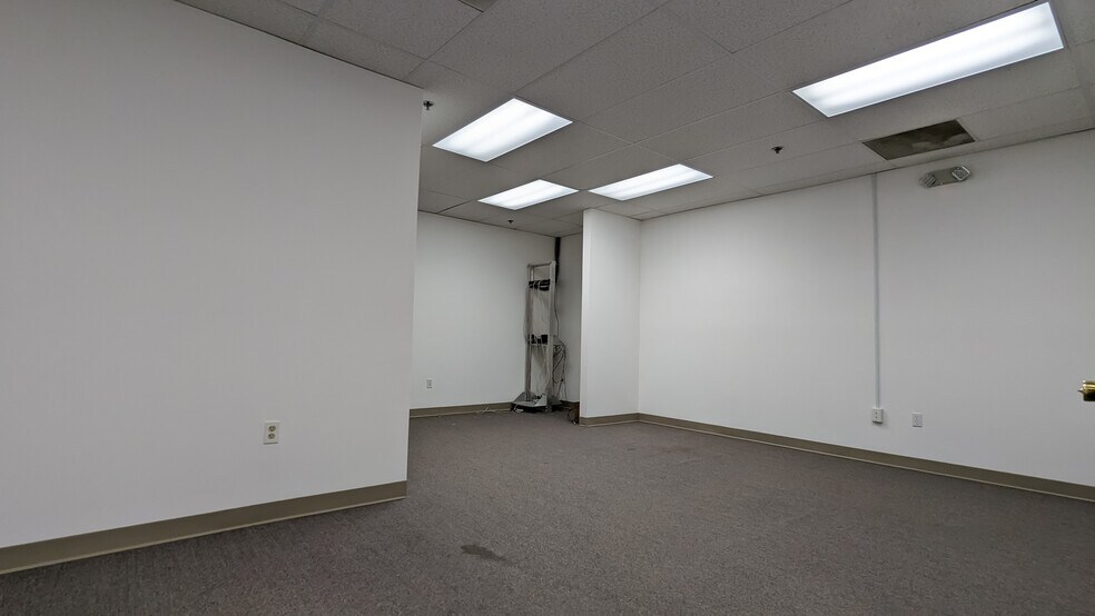 More Photos Of 1795 Boston Post Rd, Guilford Office For Sale