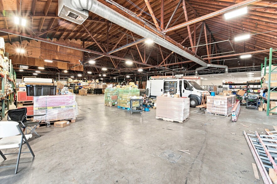 More Photos Of 945 E Lindsay, Stockton Warehouse For Sale