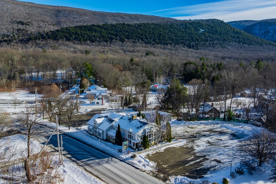 More Photos Of 1844 Depot St, Manchester Center Restaurant For Sale