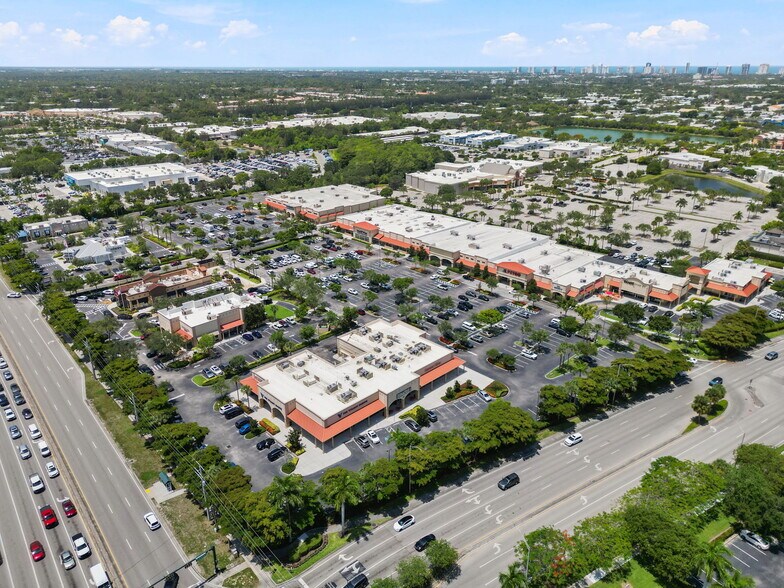 More Photos Of 6424 Naples Blvd, Naples Freestanding For Lease