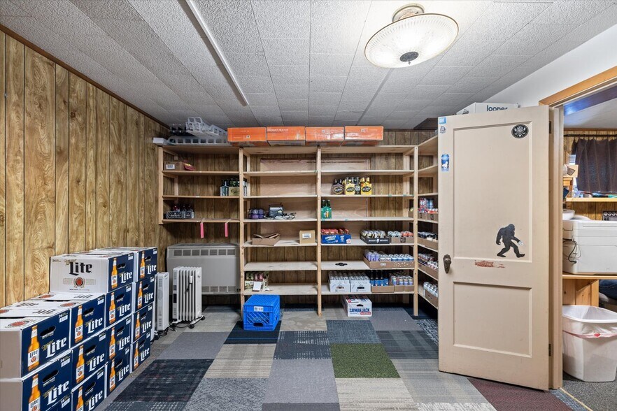 More Photos Of 401 E Sheridan St, Ely Convenience Store For Sale