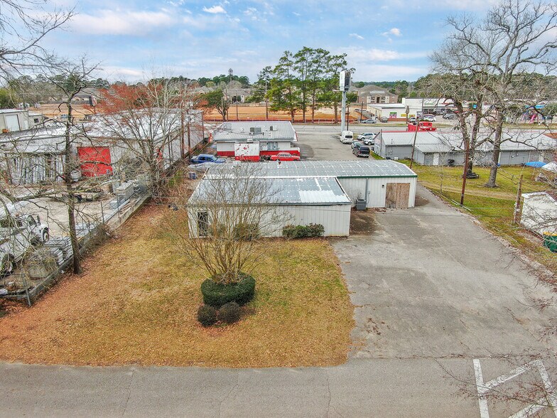 More Photos Of 1614 Frazier St, Conroe Light Distribution For Sale