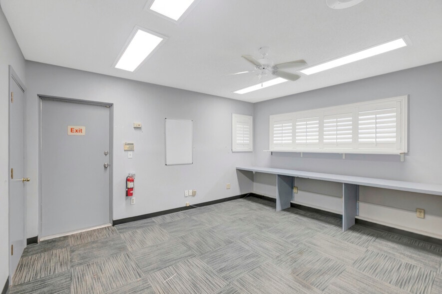 More Photos Of 1511 Indian Rocks Rd S, Largo Medical For Lease