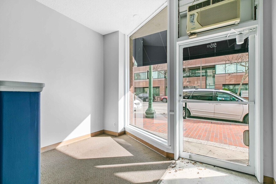 More Photos Of 513 E Broadway, Glendale Storefront For Lease