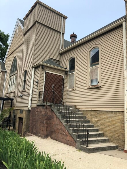 More Photos Of 8700 S Emerald Ave, Chicago Religious Facility For Sale