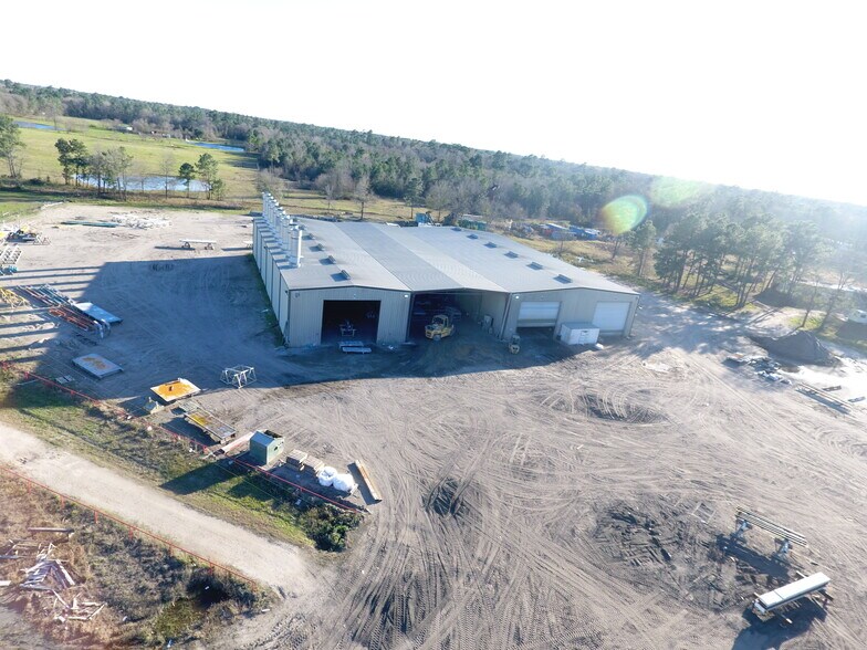 More Photos Of 14737 Firetower Rd, Conroe Warehouse For Lease