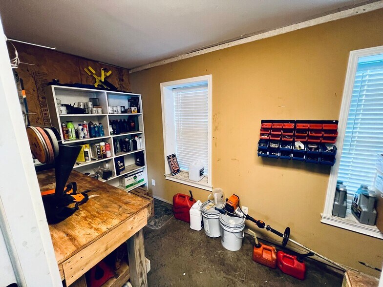 More Photos Of 420 Windance Rd, Baldwyn Light Manufacturing For Sale