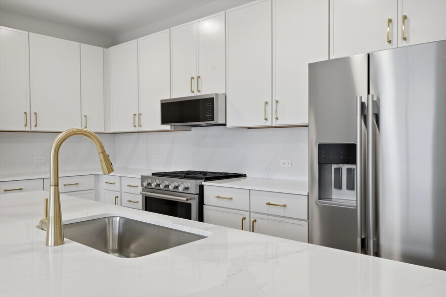 More Photos Of 1850 Glenview Rd, Glenview Apartments For Lease