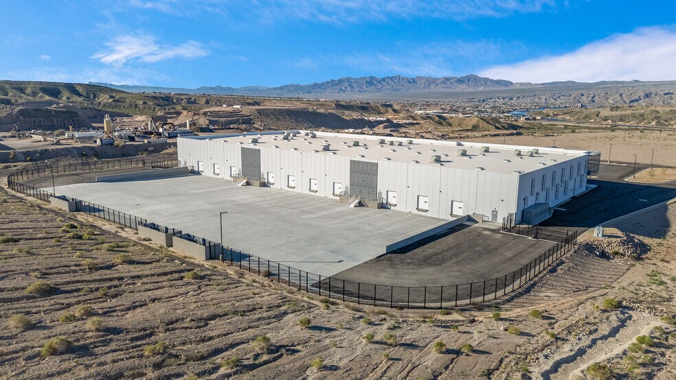 More Photos Of Laughlin Ranch Blvd, Bullhead City Warehouse For Lease