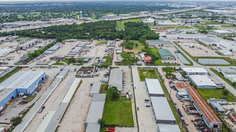 More Photos Of 7449 Wright Rd, Houston Manufacturing For Sale