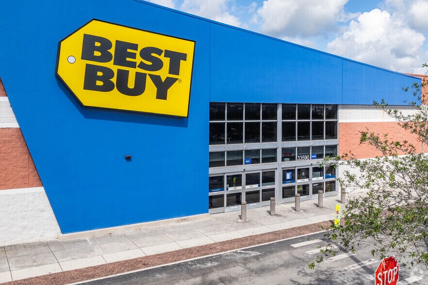 More Photos Of 33590 S Dixie Hwy, Florida City Freestanding For Sale