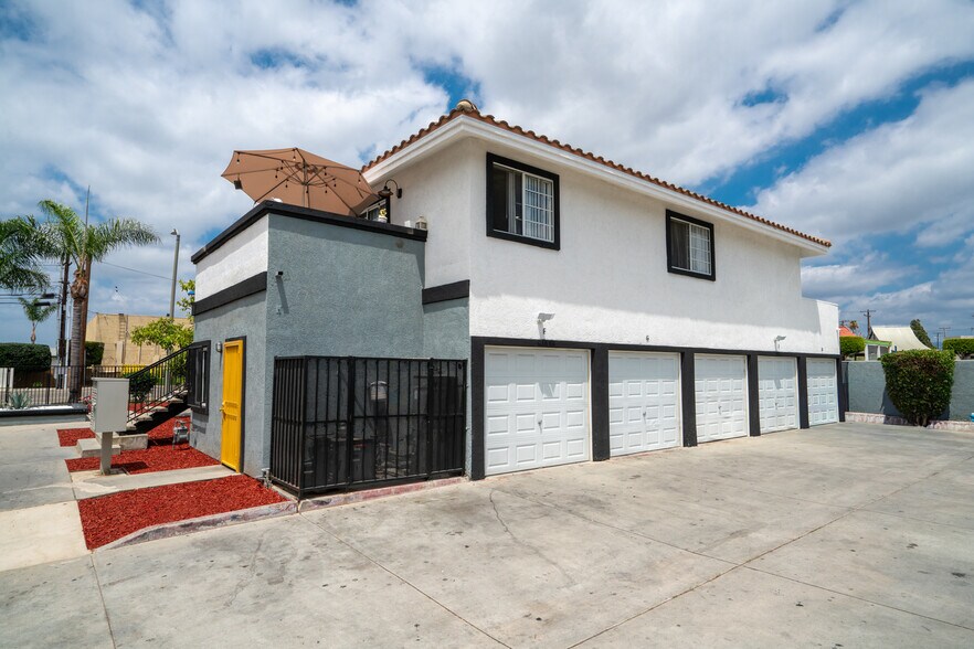 More Photos Of 875 N Olive St, Orange Apartments For Sale