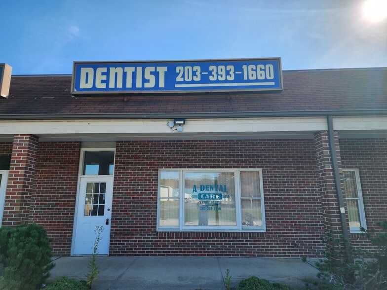More Photos Of 696 Amity Rd, Bethany General Retail For Lease