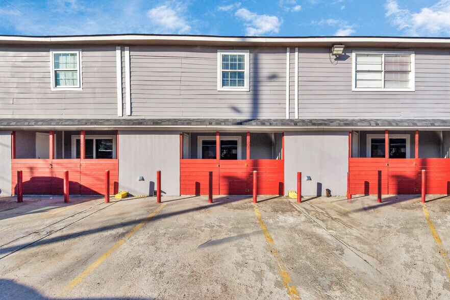 More Photos Of 6659 Brittmoore rd, Houston Multifamily For Sale