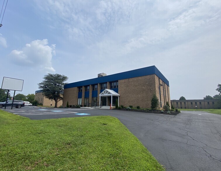 More Photos Of 1212 Baltimore Pike, Chadds Ford Office For Lease