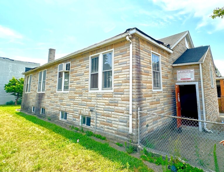 More Photos Of 3301 E Monument St, Baltimore Religious Facility For Sale