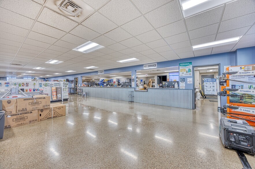 More Photos Of 3928 Tri Hill Frontage Rd, Great Falls Auto Dealership For Sale