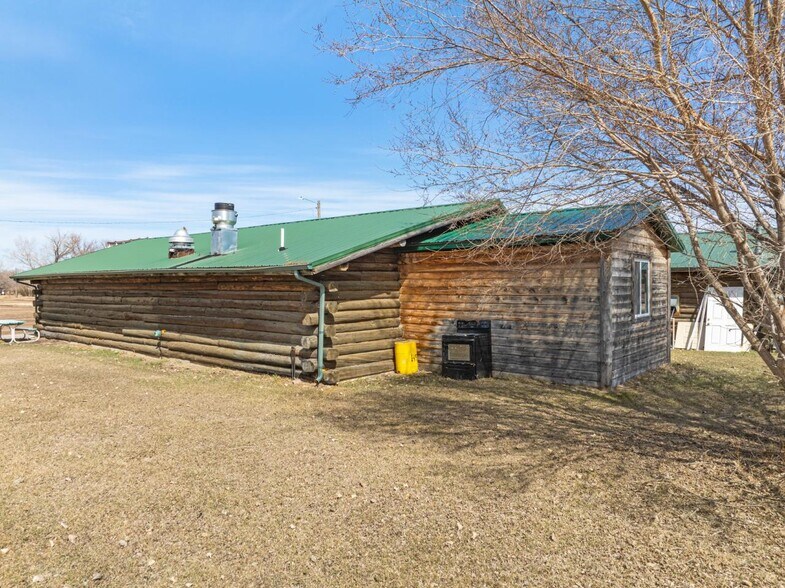 More Photos Of 213 Main St, Antler Restaurant For Sale