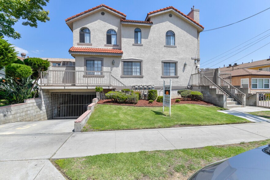More Photos Of 320 N Belmont St, Glendale Apartments For Sale