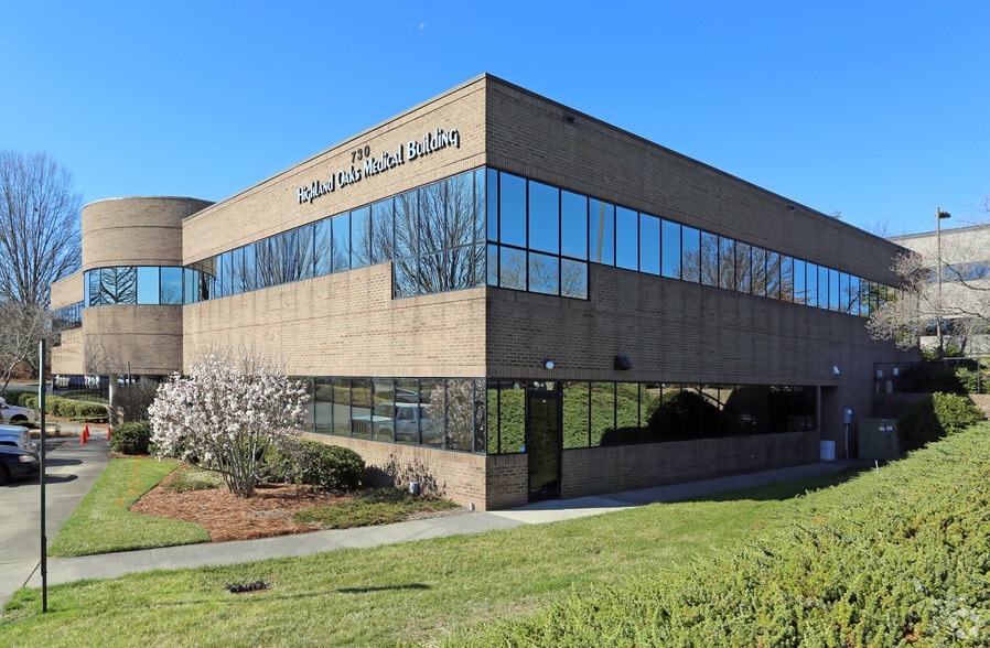 More Photos Of 730 Highland Oaks Dr, Winston-Salem Medical For Sale