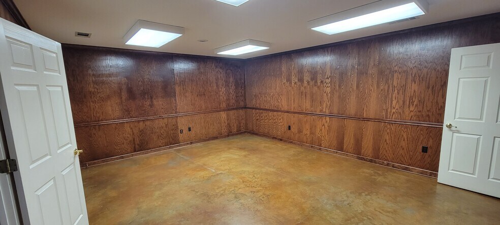 More Photos Of 282-292 Tower Rd, Ponchatoula Light Manufacturing For Sale