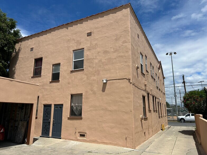More Photos Of 1506 W 36th St, Los Angeles Apartments For Sale