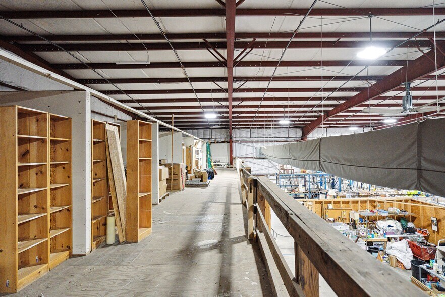 More Photos Of 1 Belknap Dr, Goose Creek Warehouse For Sale