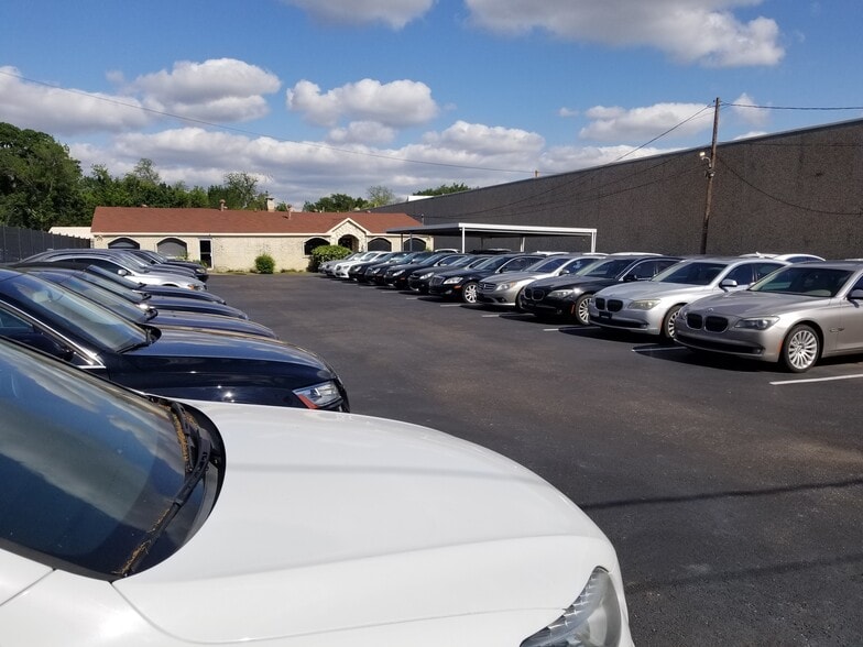 More Photos Of 11448 Reeder Rd, Dallas Light Distribution For Sale