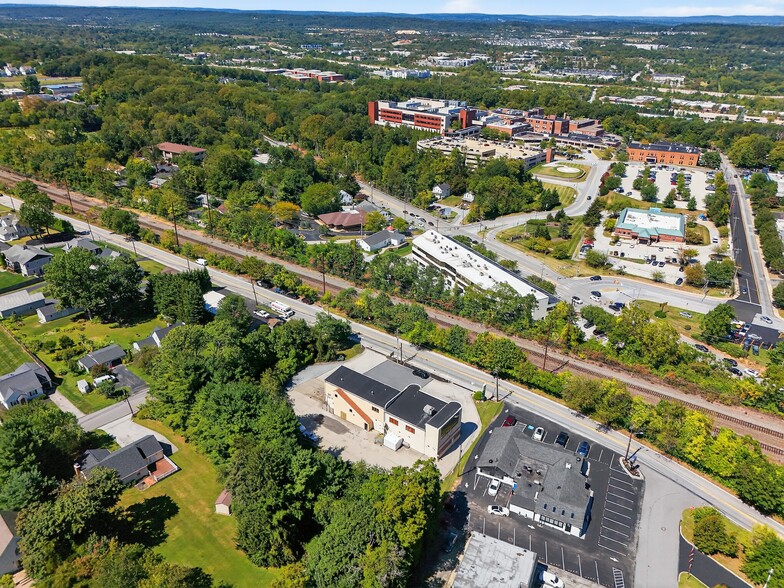 More Photos Of 514 E King Rd, Malvern Storefront Retail Office For Sale