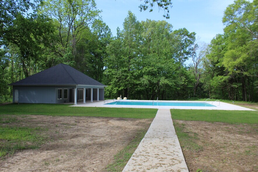 More Photos Of 780 Highway 61 N, Vicksburg Apartments For Sale