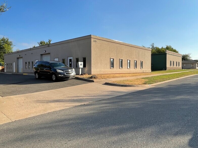 More Photos Of 405 W 2nd St, Edmond Office For Lease