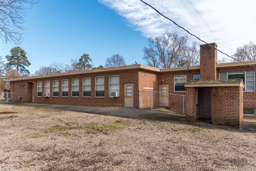 More Photos Of 1307 Lakeside Ave, Richmond Specialty For Sale