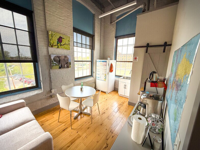 More Photos Of 1 Mill St, Burlington Office For Lease