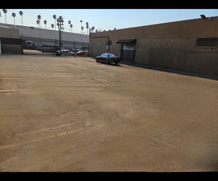 More Photos Of 1753 E 21st St, Los Angeles Warehouse For Lease