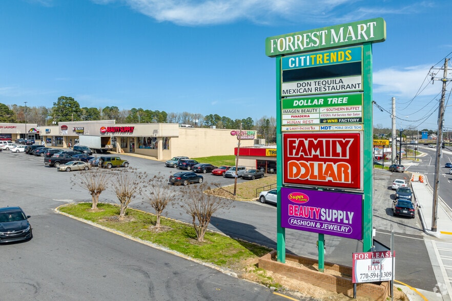 More Photos Of 6067-6073 Fairburn Rd, Douglasville Unknown For Lease