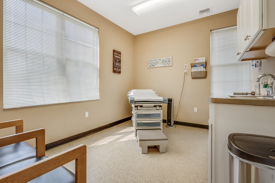 More Photos Of 5 Walter E Foran Blvd, Flemington Medical For Sale