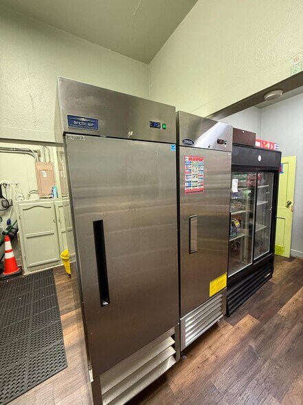 More Photos Of 2 Washington Rd, Westminster Restaurant For Sale