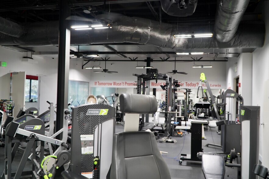 More Photos Of 5850 W Cypress St, Tampa Office For Lease