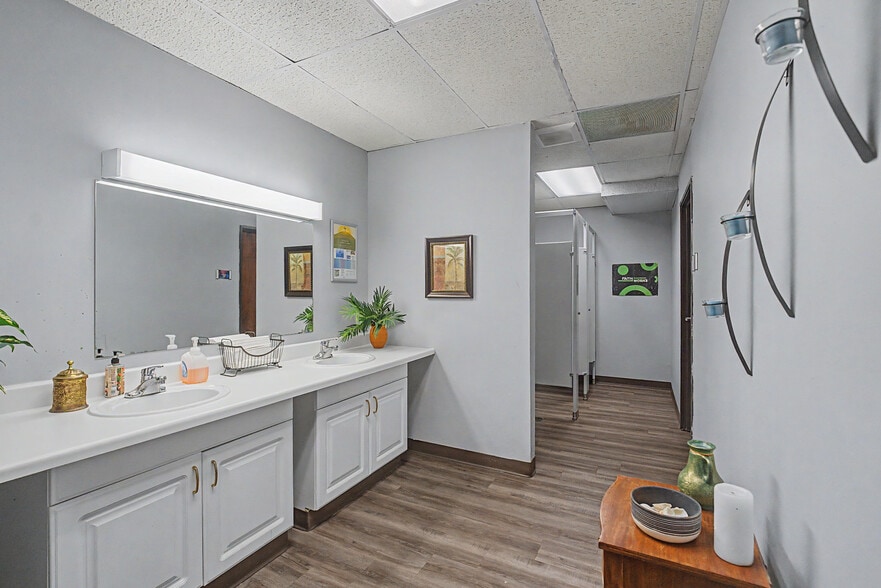 More Photos Of 2111 Skyline Dr, Mesquite Religious Facility For Sale