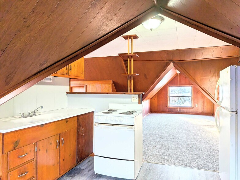 More Photos Of 18 5th St NE, Massillon Apartments For Sale