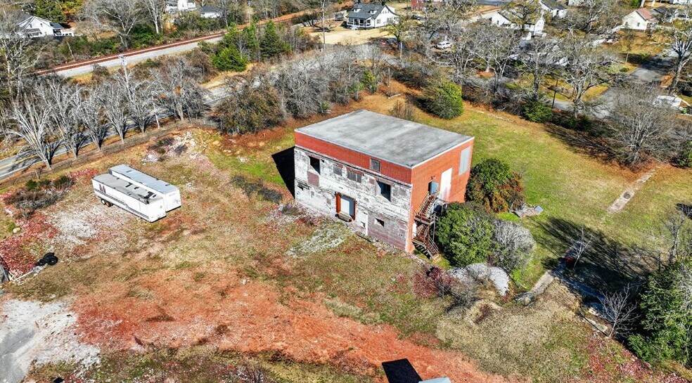 More Photos Of 500 Maplecroft St, Liberty Land For Lease